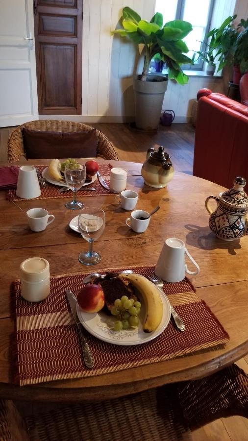 Chambres dans un lieu calme et champêtre Gourgé Exterior foto