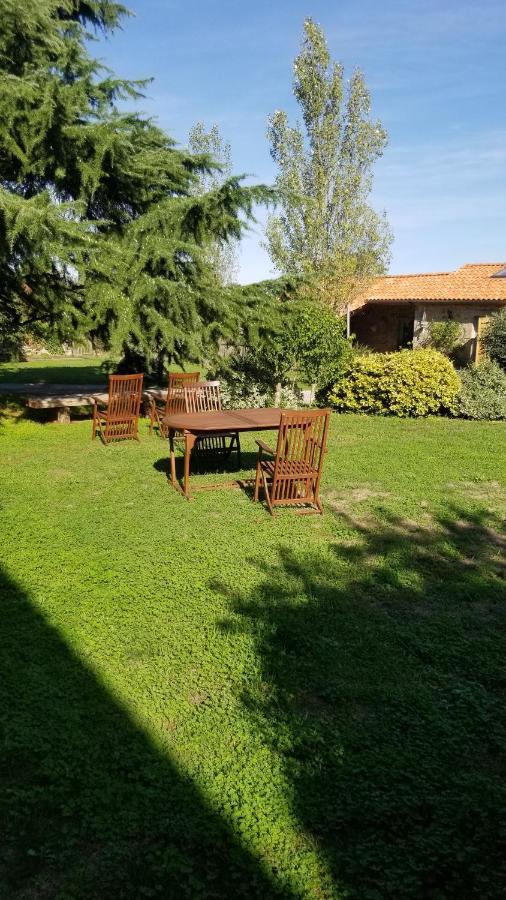 Chambres dans un lieu calme et champêtre Gourgé Exterior foto